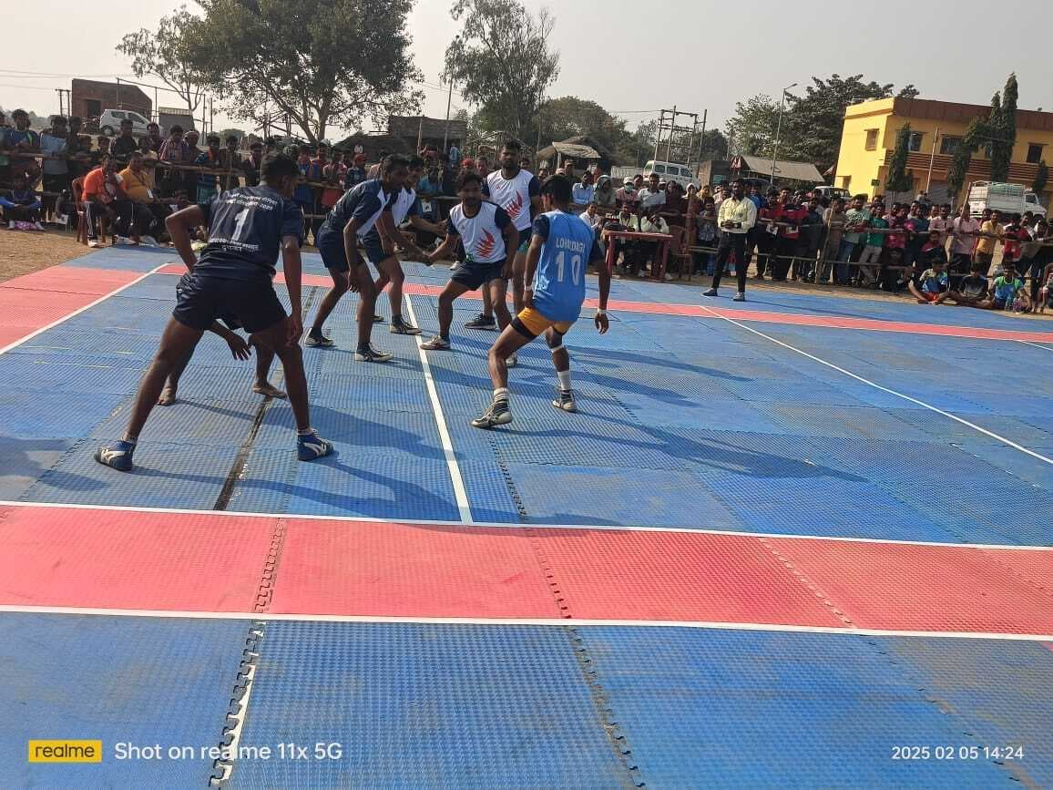 दुमका ने लोहरदगा और हजारीबाग ने रांची को हरायासांसद, जिप अध्यक्ष व डीडीसी ने किया संयुक्त उद्घाटन