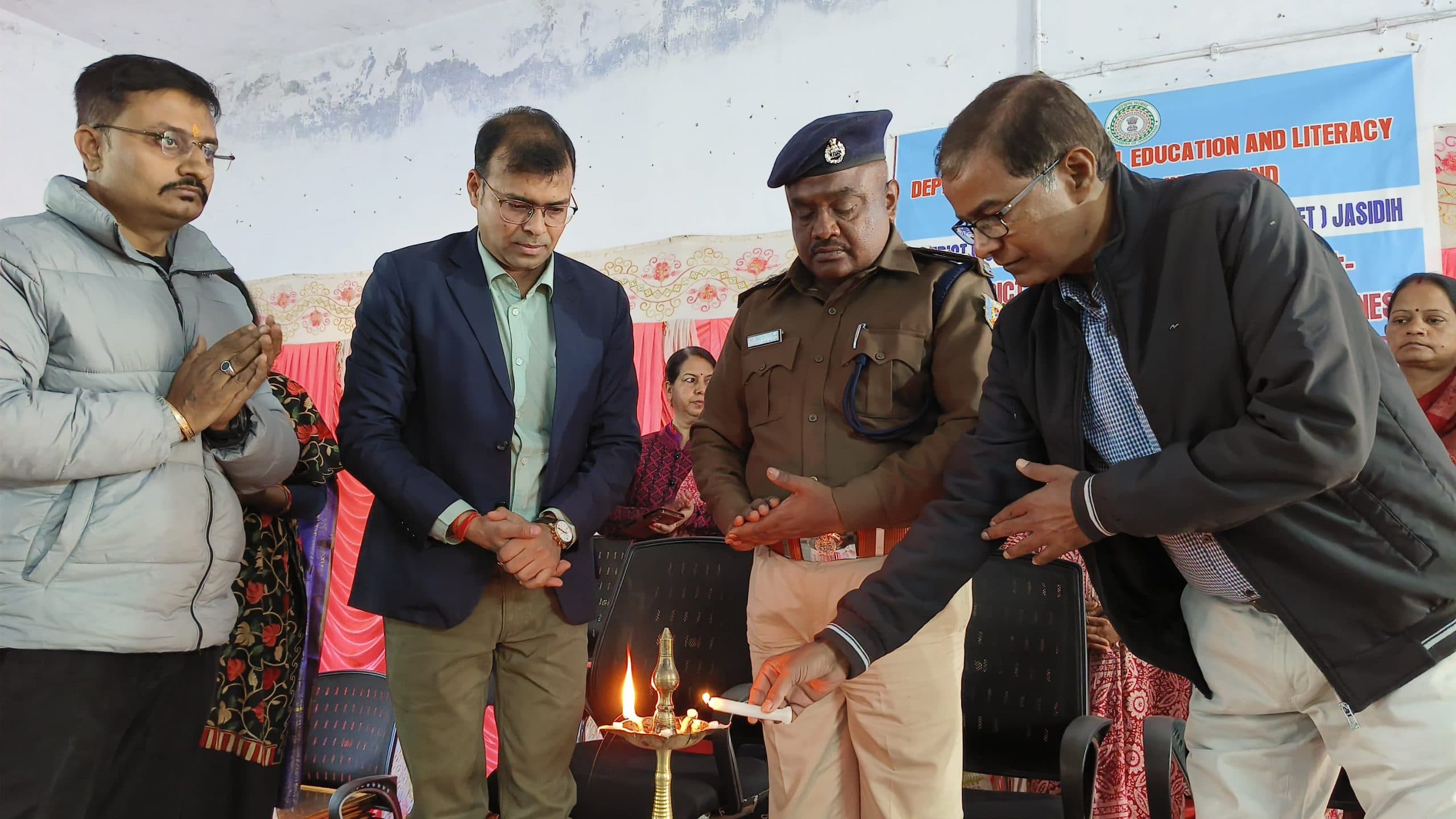 Deoghar news : बाल संरक्षण सुनिश्चित करने के लिए शिक्षकों की भूमिका अत्यंत महत्वपूर्ण : सीसीआर डीएसपी