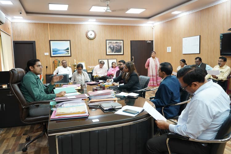 jamshedpur news. सभी अल्ट्रासाउंड सेंटर में सीएस तथा स्टेट नोडल ऑफिसर का फोन नंबर डिस्पले करें