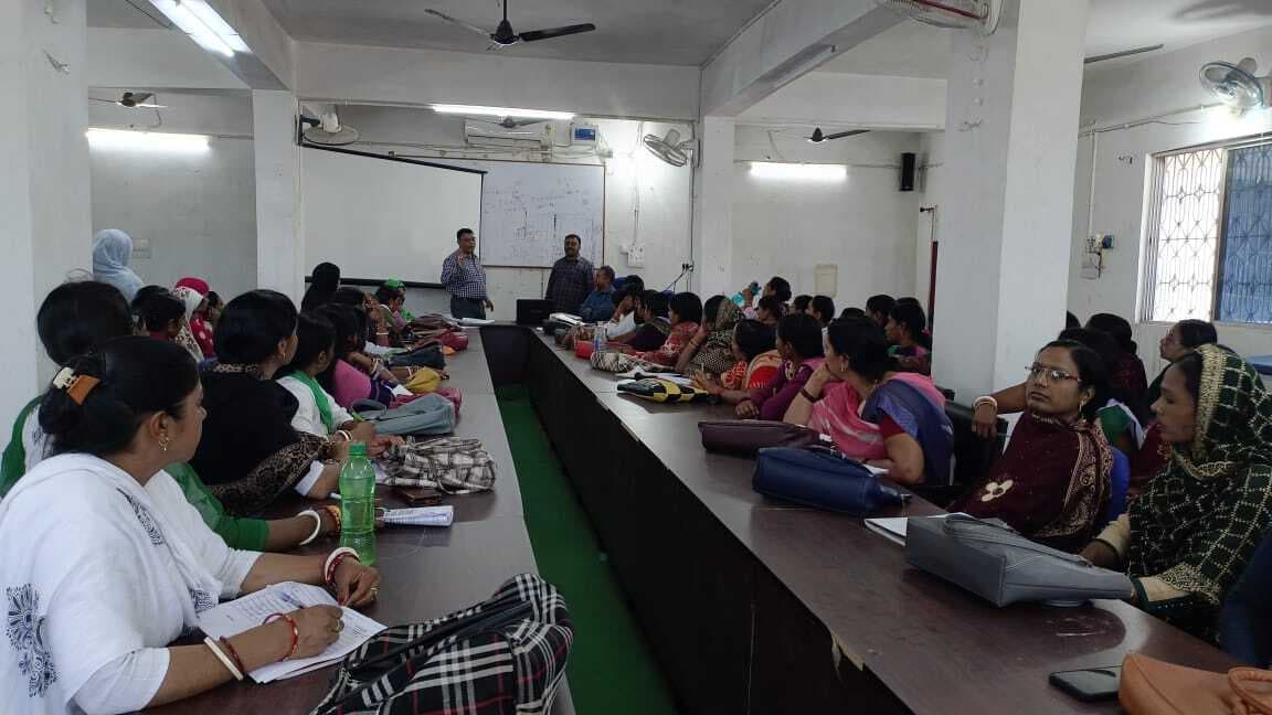 फाइलेरिया उन्मूलन कार्यक्रम को लेकर स्वास्थ्य कर्मियों को दिया प्रशिक्षण