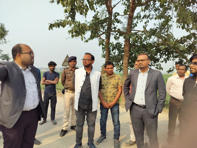 डीडीसी ने कोचाधामन प्रखंड के नजरपुर व पुरन्दाहा में चले रहे विकास कार्यों का लिया जायजा