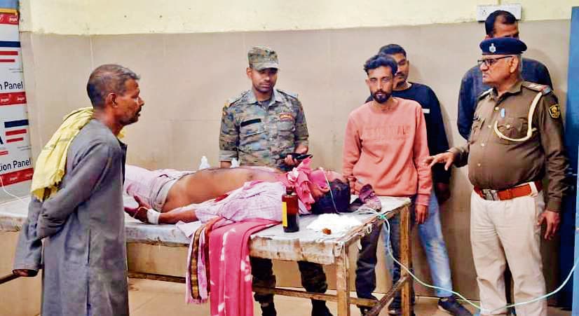 Chapra News : पूर्व के विवाद में हुई गोलीबारी में दो महिलाओं समेत चार जख्मी