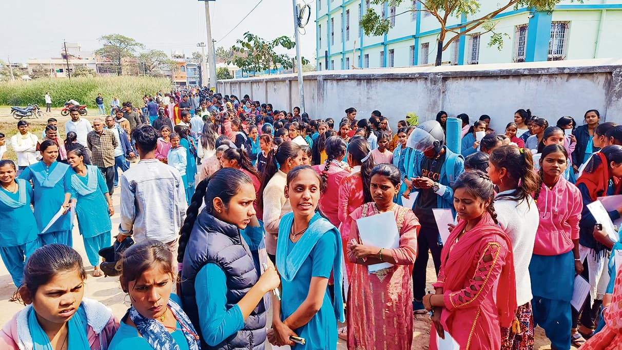 जिले में मैट्रिक की परीक्षा को लेकर एक केंद्र में परिवर्तन, कार्मेल की जगह एमवी कॉलेज को बनाया गया परीक्षा केंद्र