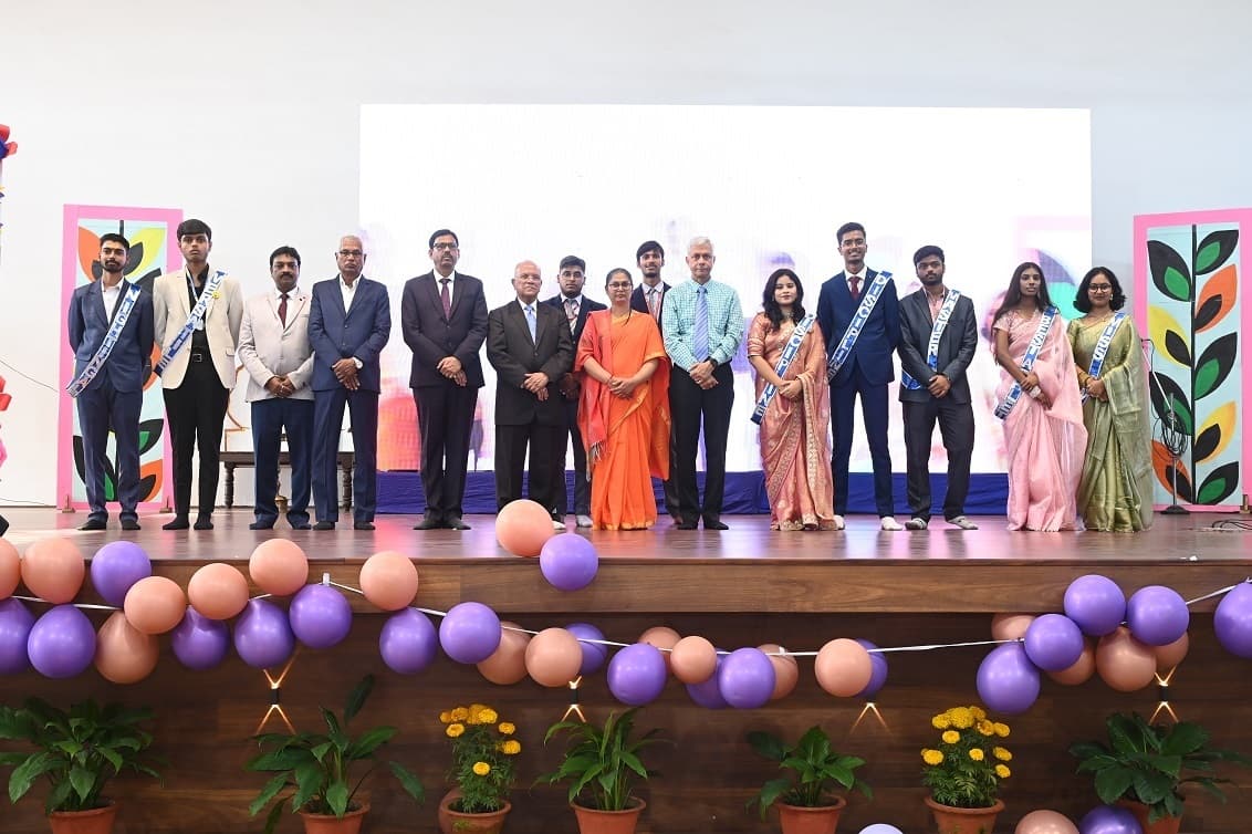 Bokaro News : अपनी जड़ व मिट्टी को कभी ना भूले : स्वामिनी संयुक्तानंद