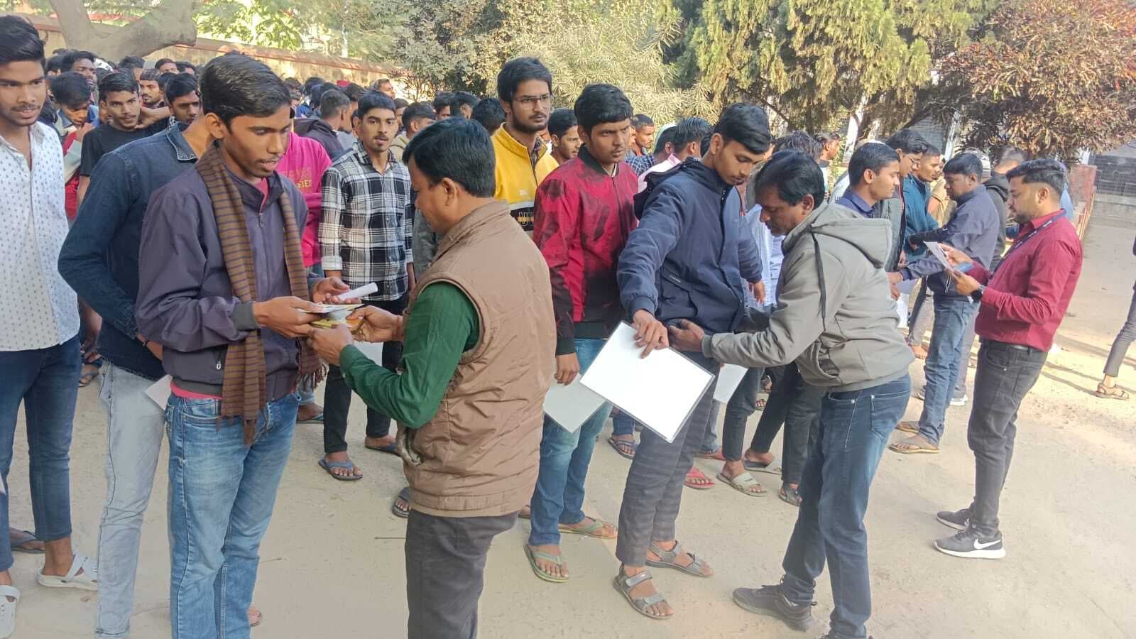 इंटर परीक्षा के चौथे दिन 327 परीक्षार्थी रहे अनुपस्थित