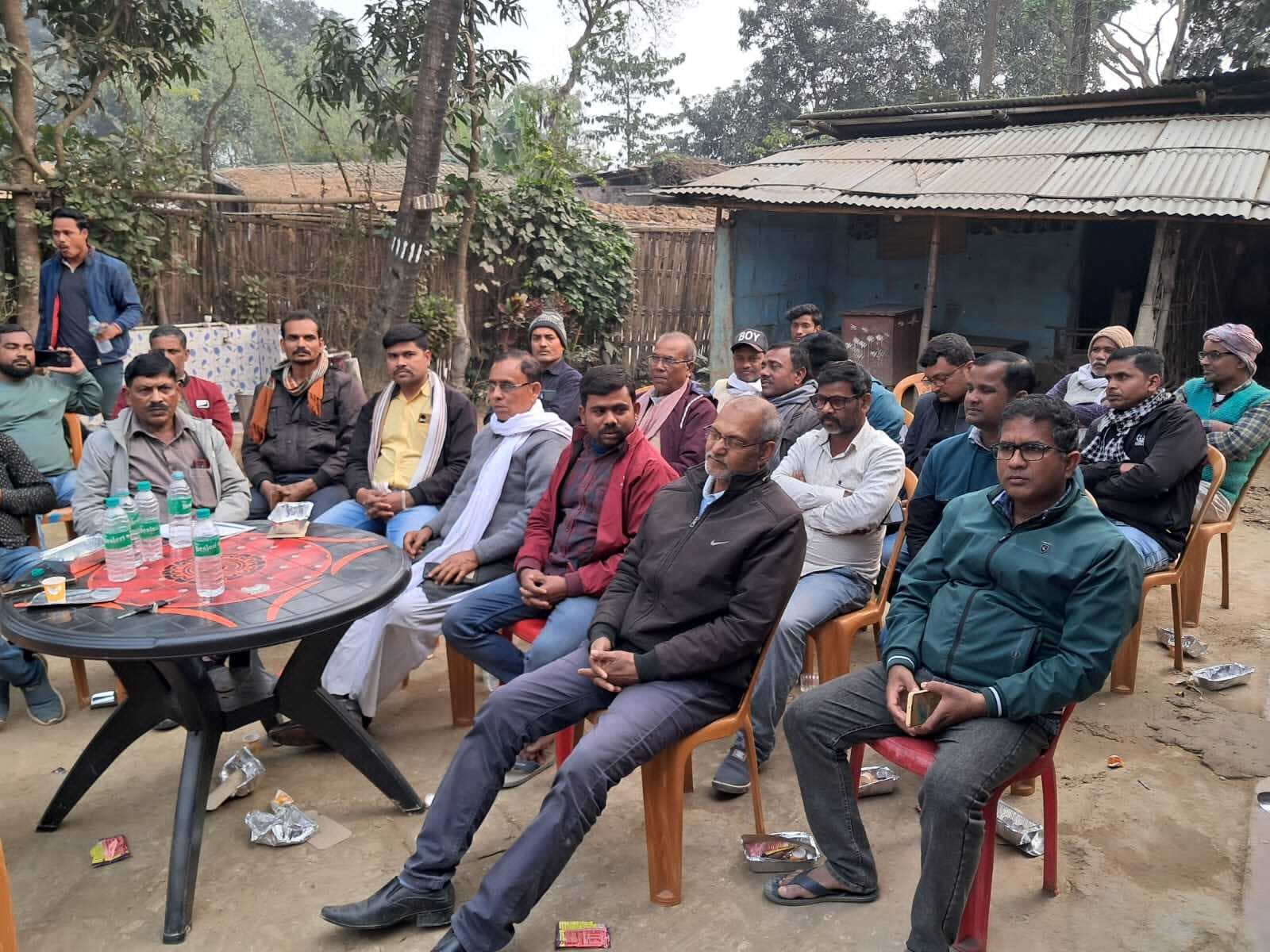 डीलरों की हड़ताल छठे दिन भी जारी