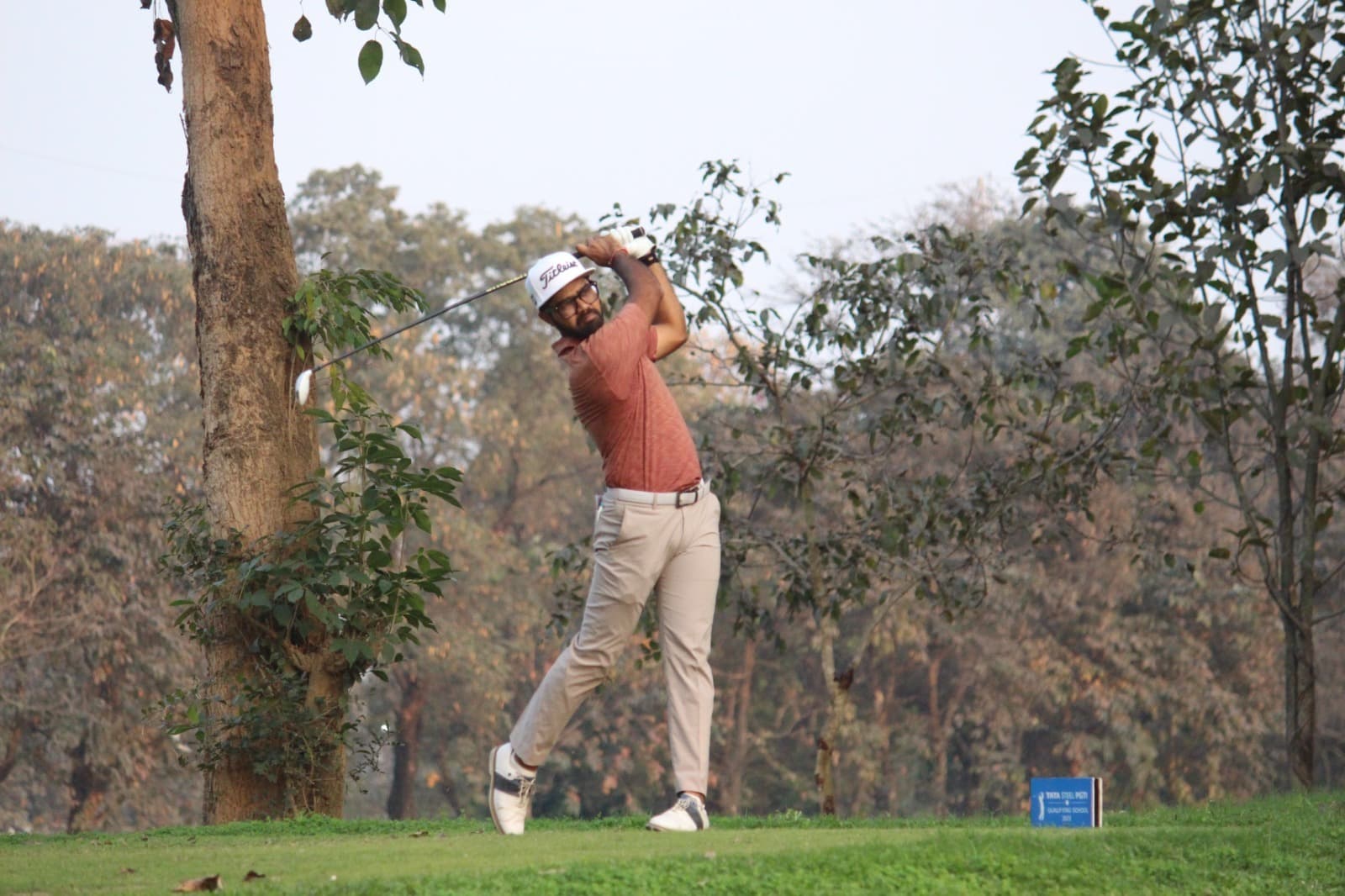 PGTI GOLF GOLMURI : अनंत सिंह अहलावत ने तीसरे राउंड में ली दो शॉट की बढ़त