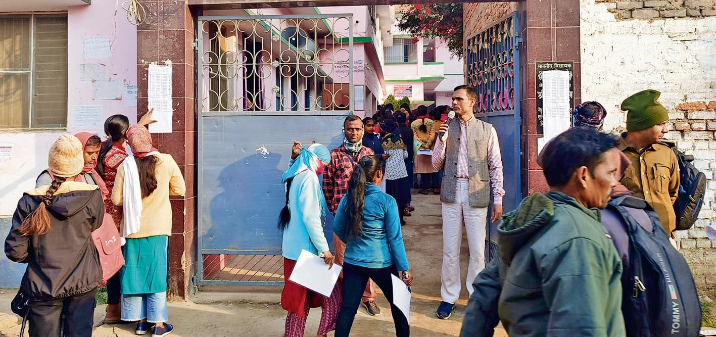 Chapra News : छपरा में इंटर परीक्षा के चौथे दिन एक भी निष्कासन नहीं, 790 रहे अनुपस्थित