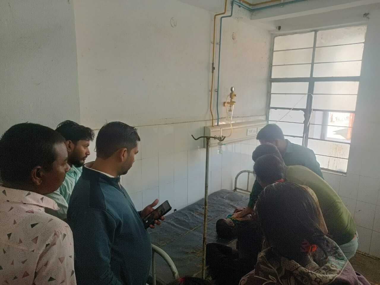 निर्माणाधीन शौचालय की टंकी में गिरने से तीन साल की बच्ची की मौत