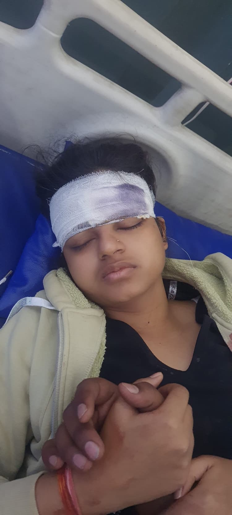 Bokaro News : गिरिडीह से रांची जा रही कार को ट्रक ने मारी टक्कर, चार घायल