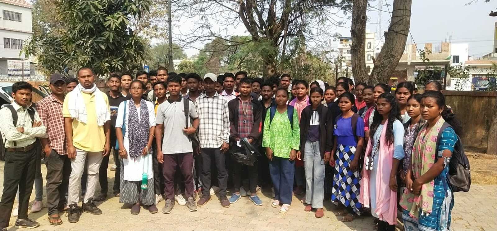 कंप्यूटर सिखाने के नाम पर ठगी का आरोप, शिकायत