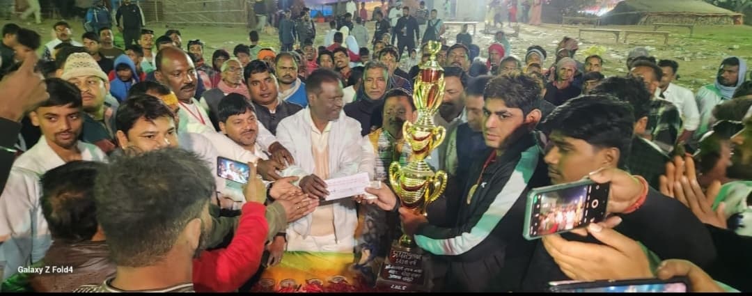 Bhagalpur News: घोघा में दंगल : हरियाणा के कृष्णानंद बने विजेता