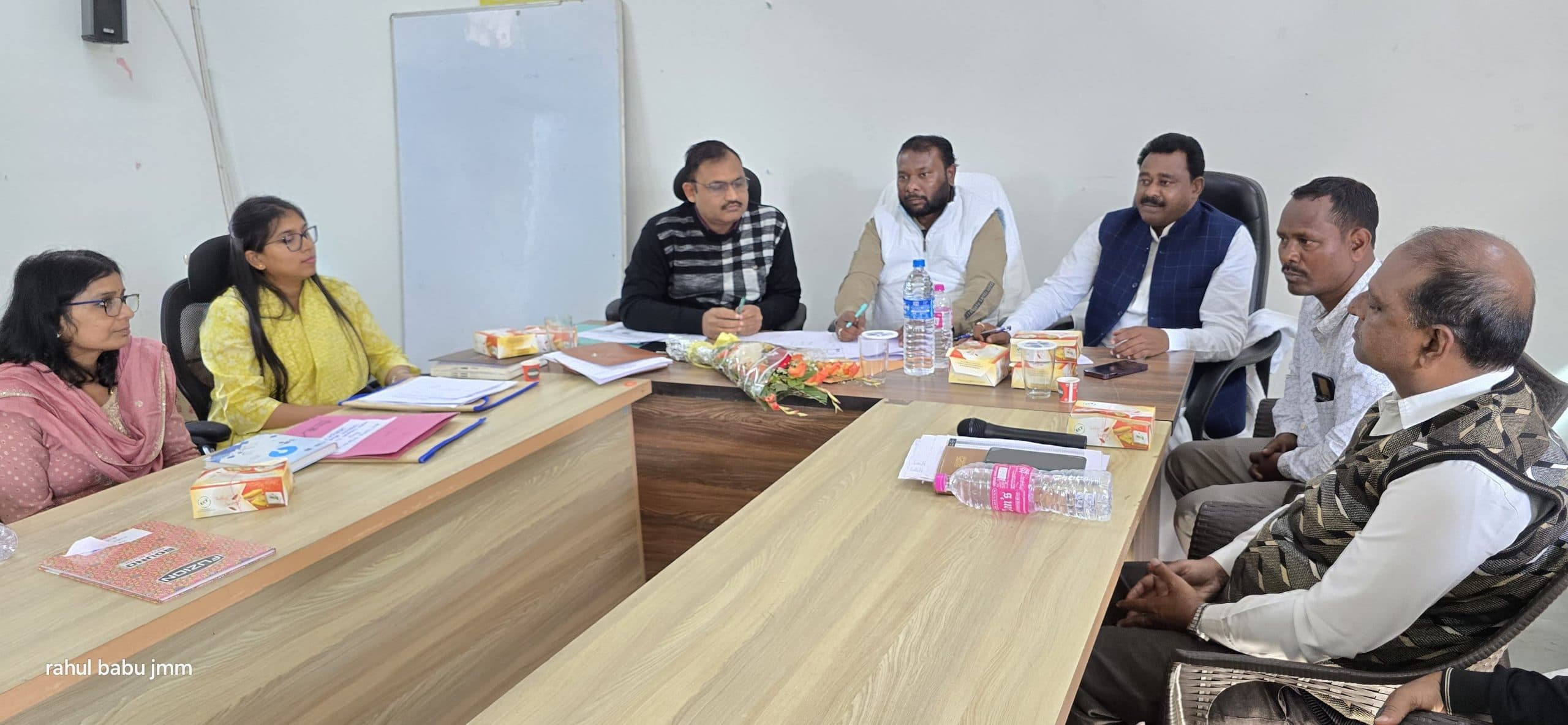 समन्वय बनाकर काम करें : विधायक