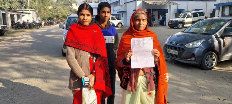 पीड़ित परिवार ने एसपी से की बंद घर पर कब्जा करने की शिकायत