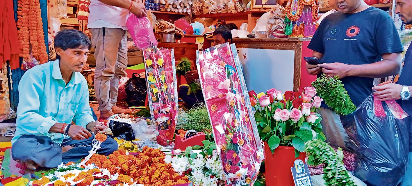 Gaya News : वेलेंटाइन वीक : गया में रोज डे पर बिके तीन हजार पीस गुलाब