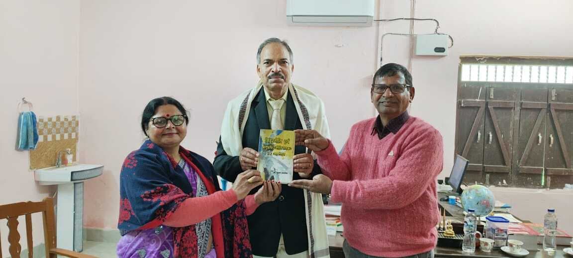 कुलपति ने परीक्षा केंद्र का किया निरीक्षण