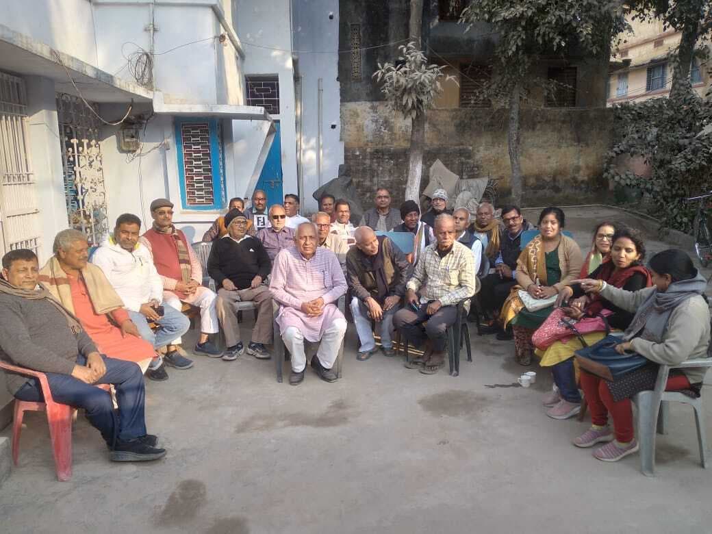 दो तटबंध के अंदर कराह रही मानवताः प्रो भवानंद