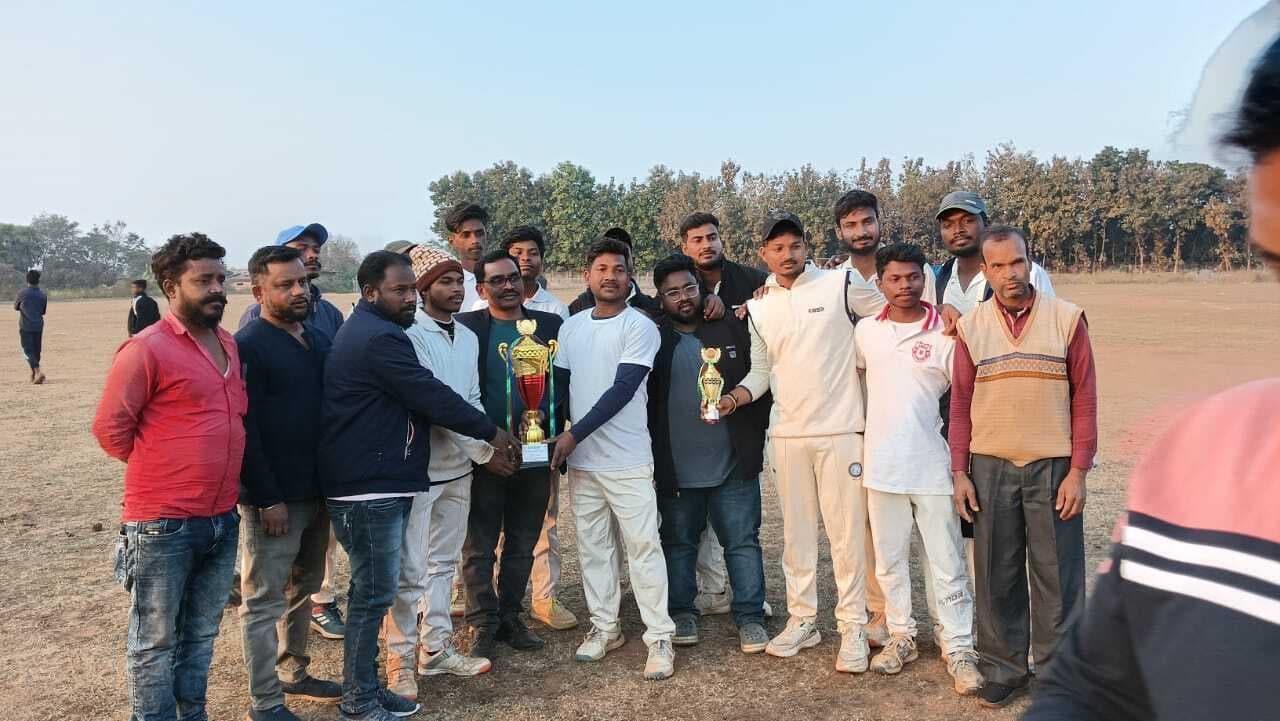 एसटी ब्रदर्स ने न्यू शाइनिंग क्लब को तीन विकेट से हराया