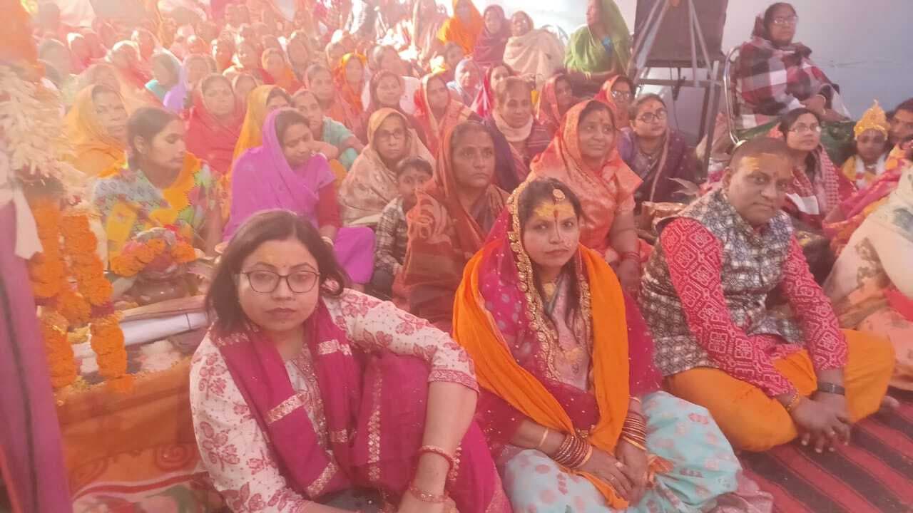 कृष्ण-सुदामा  मिलन का दृश्य देखकर श्रद्धालु हुए भाव विभोर