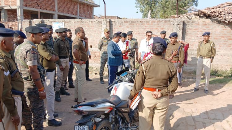 Aurangabad News : प्राणपुर गांव में दूसरे दिन भी झड़प, पुलिस कर रही कैंप