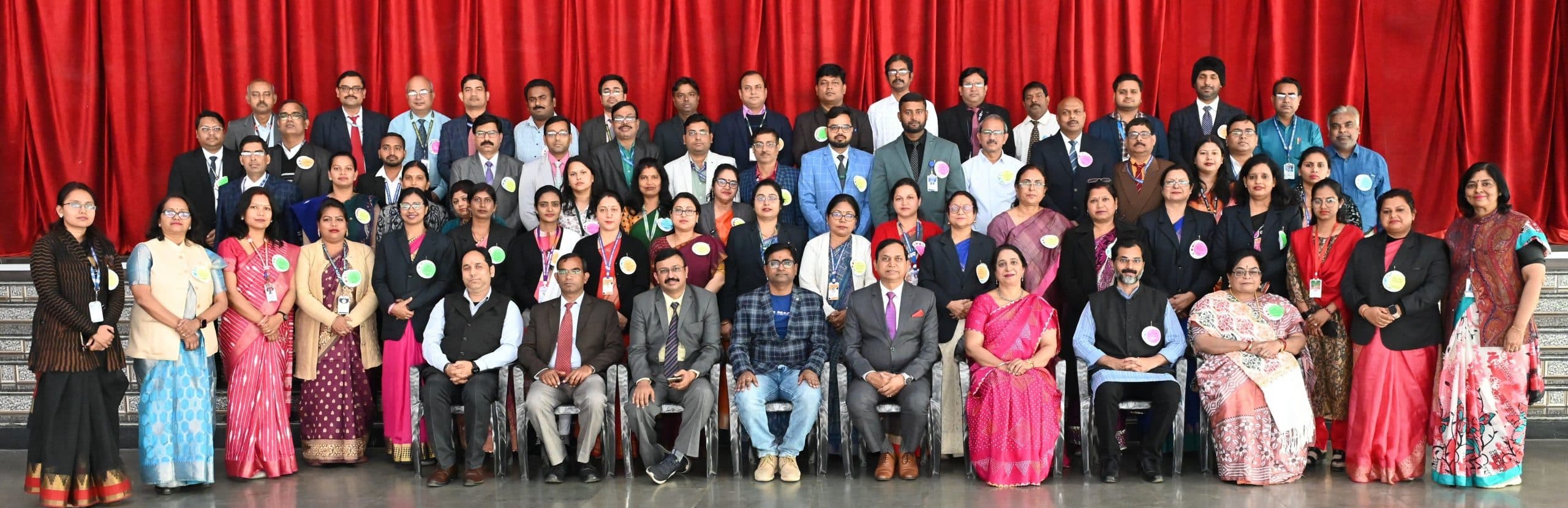 Bokaro News : नैतिक मूल्यों, कला-आधारित शिक्षण की पद्धति से अवगत हुए शिक्षक