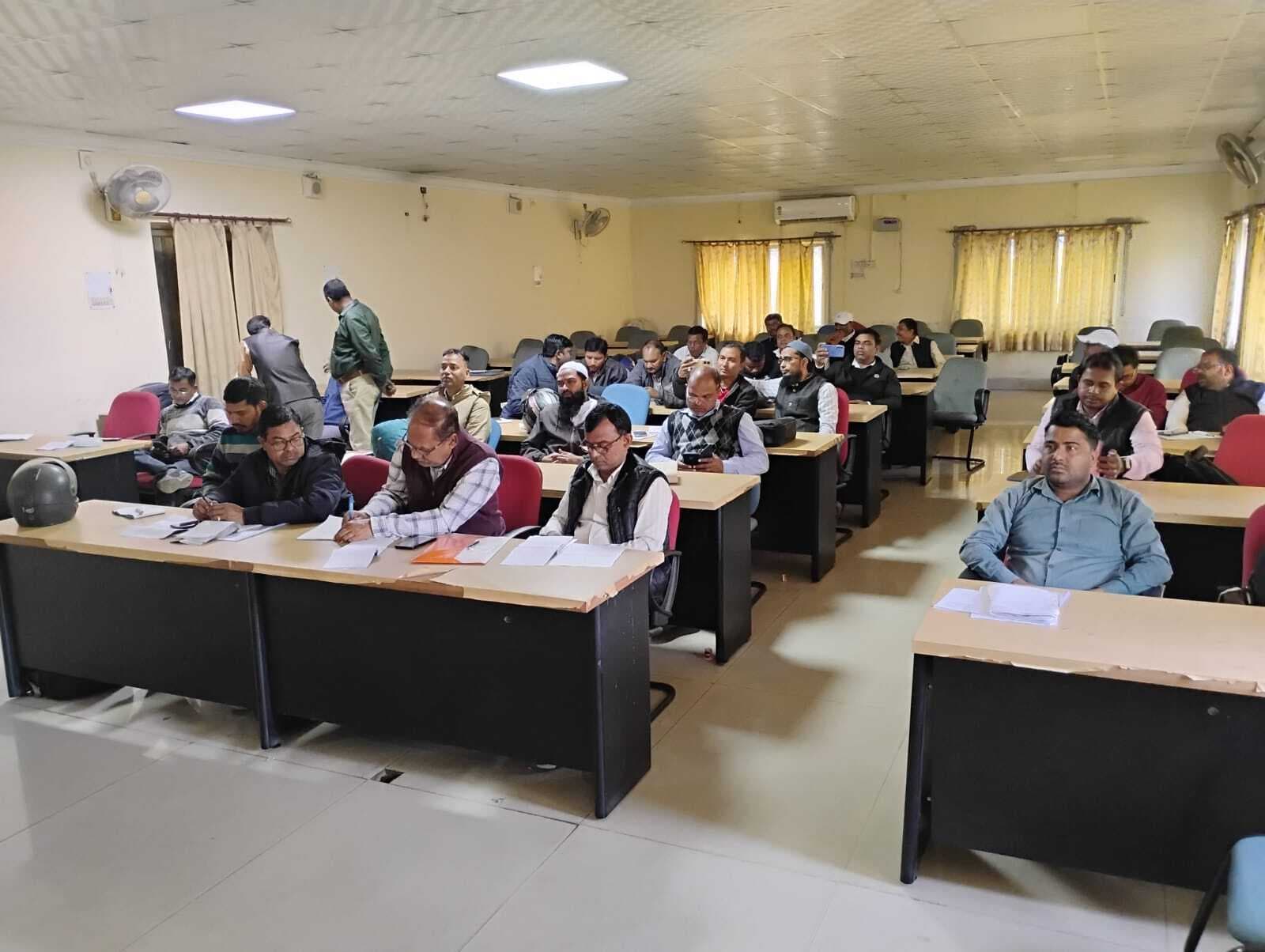 Dhanbad News: 15 प्लस को साक्षर करने के लिए चलेगा अभियान