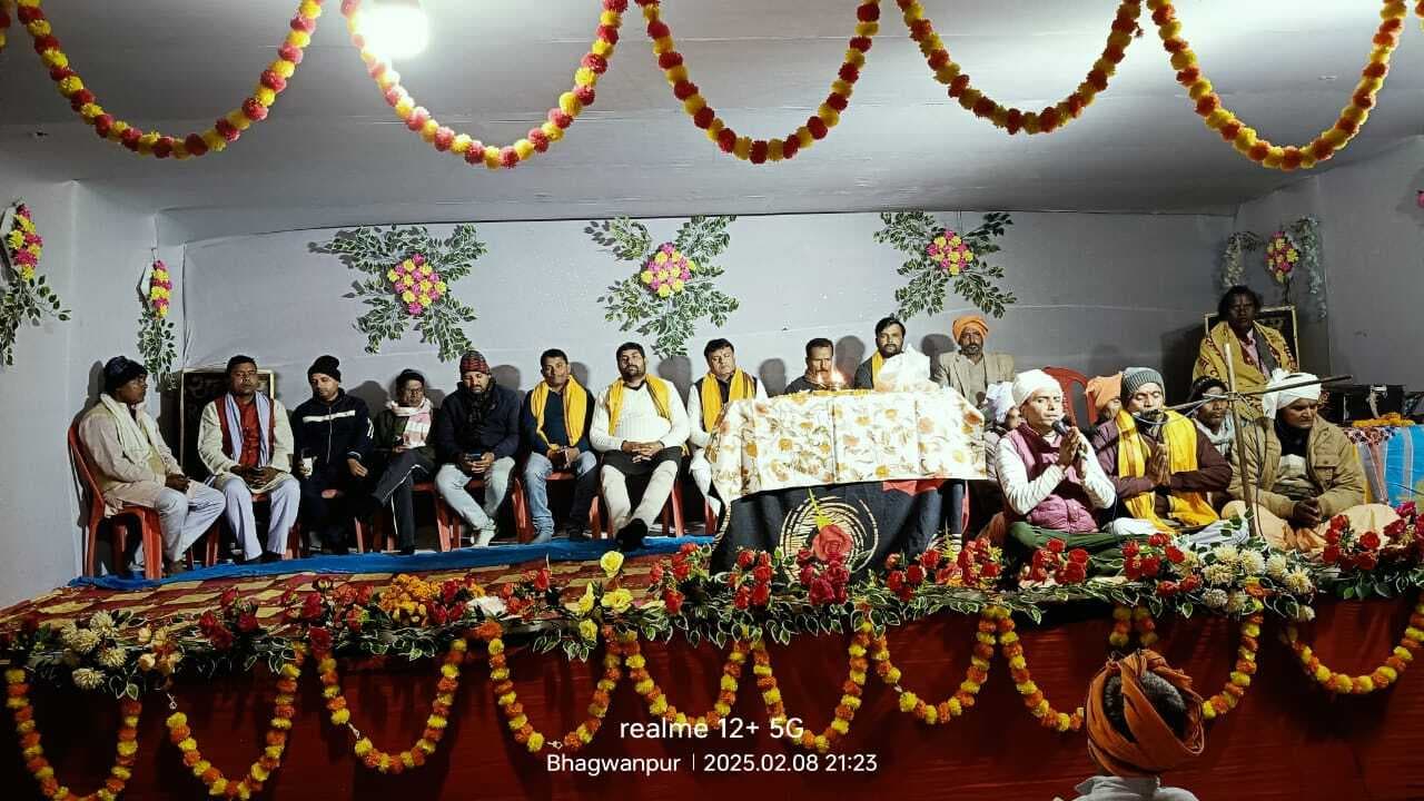 रामचरित मानस महायज्ञ में उमड़ रही श्रद्धालुओं की भीड़