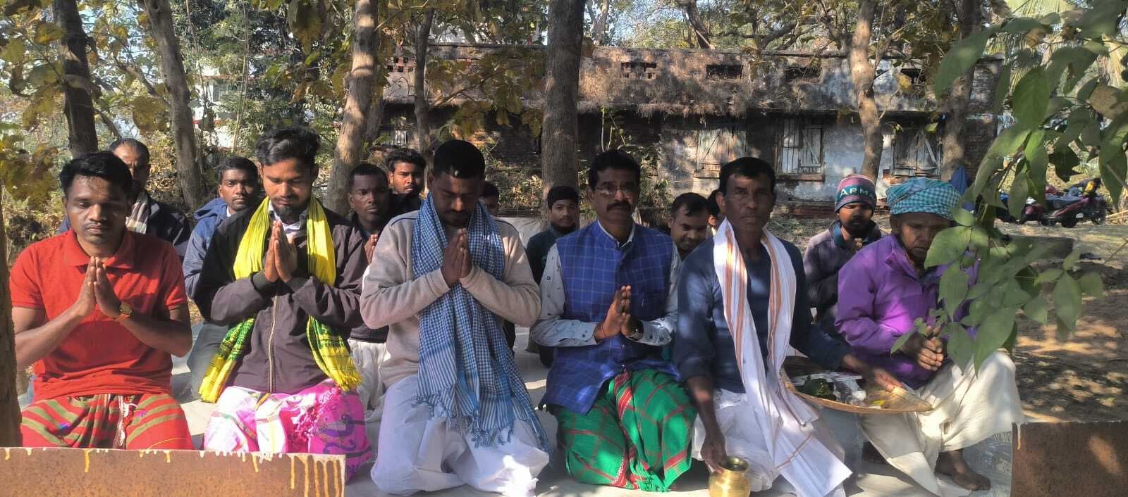 जाहेरथान में हुई माघ पूजा, बिनीलाल टुडू बने नये दिसोम मांझी