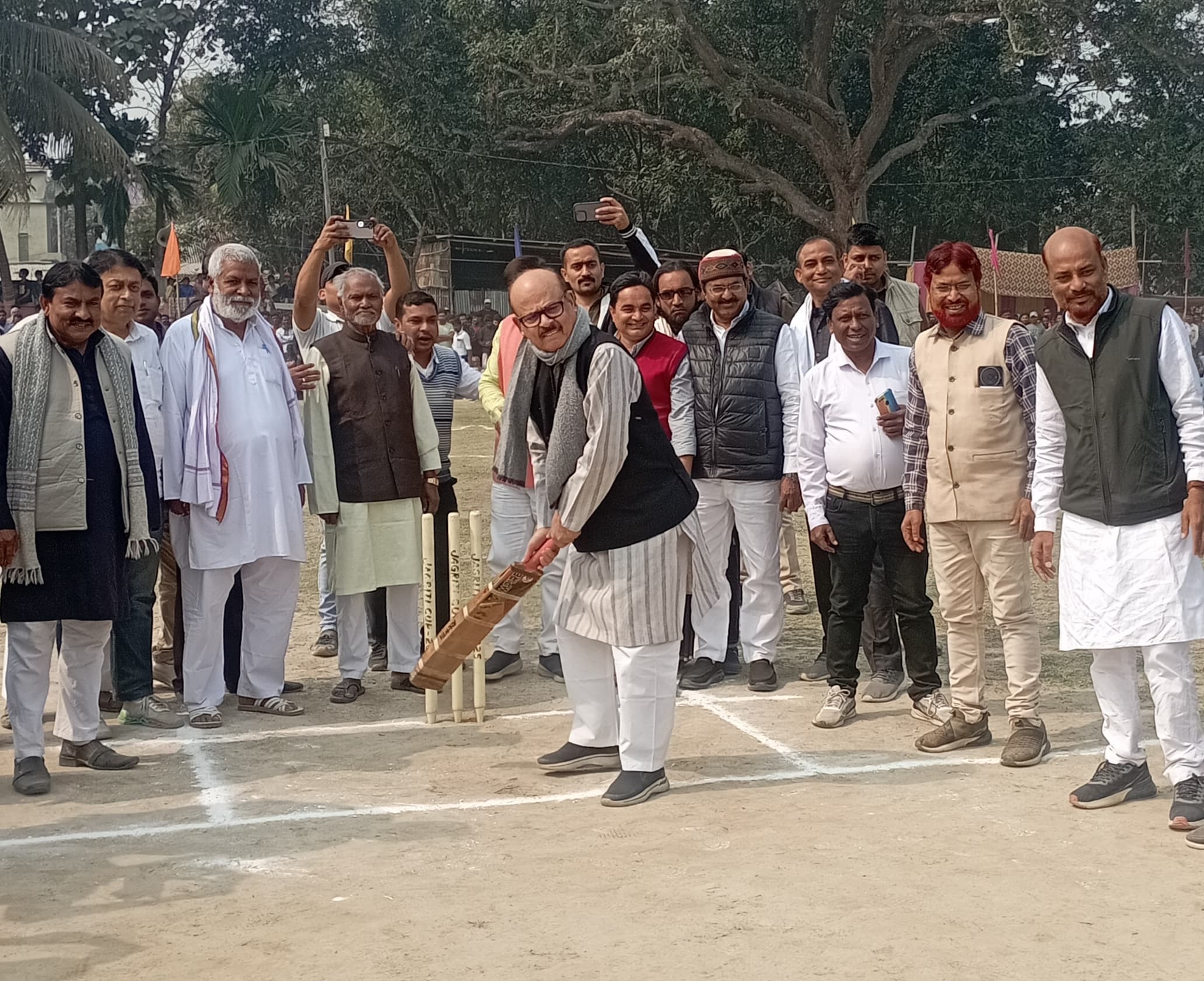 फाइनल में बारिओल ने नयाटोला-आबादपुर को हराकर शील्ड पर जमाया कब्जा