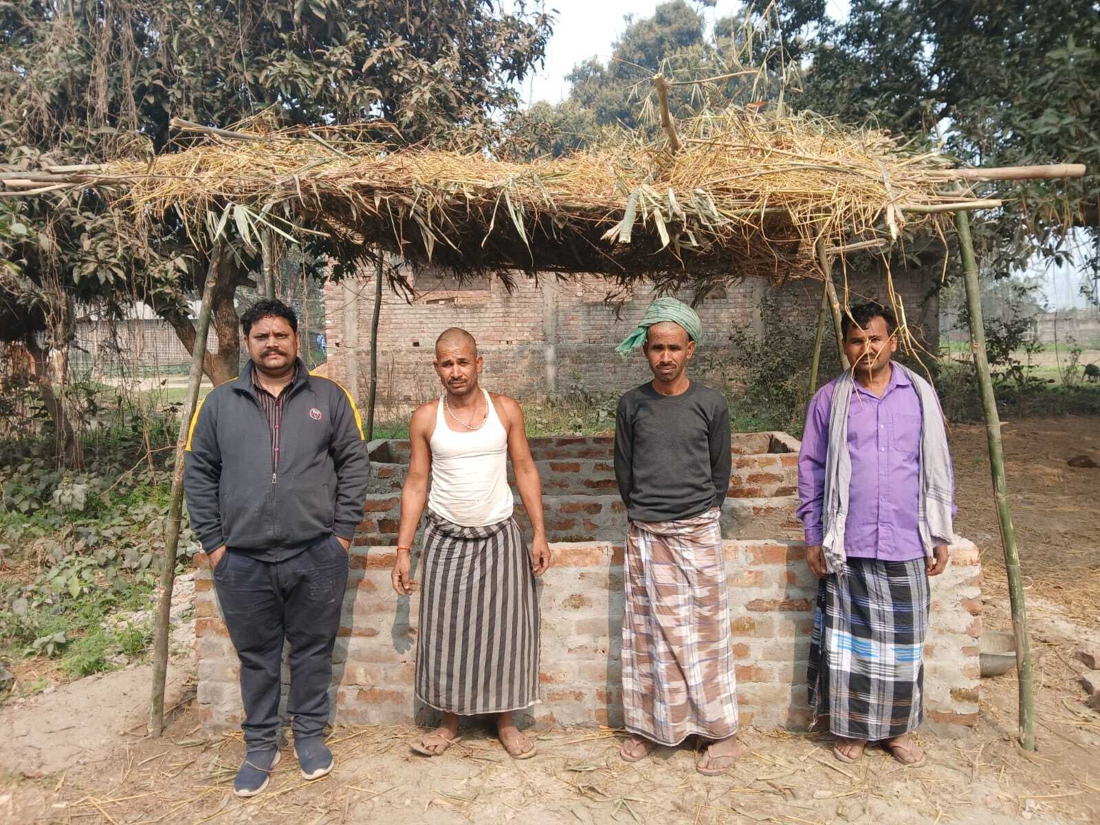 बर्मी कंपोस्ट बेड का किया निरीक्षण