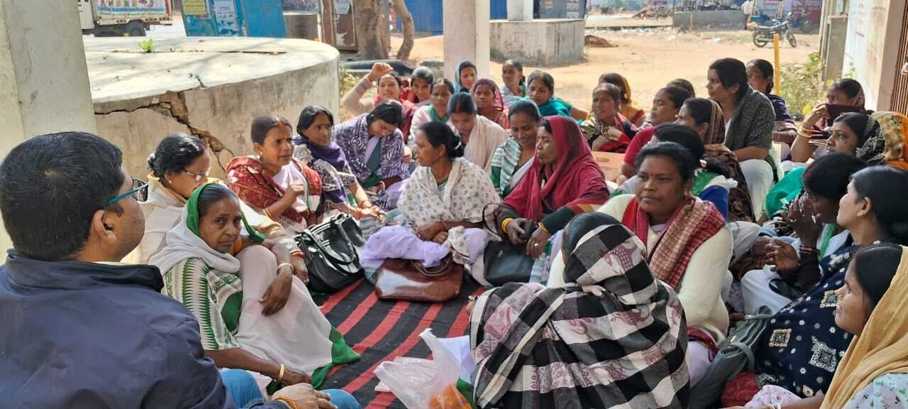 Deoghar News : मोहनपुर में सहिया संघ का पुनर्गठन, शांति मुर्मू अध्यक्ष व गुड़िया देवी बनी सचिव