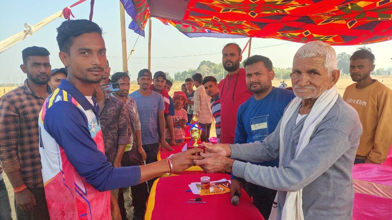 मां काली ने पांडेय को दो विकेट से किया पराजित