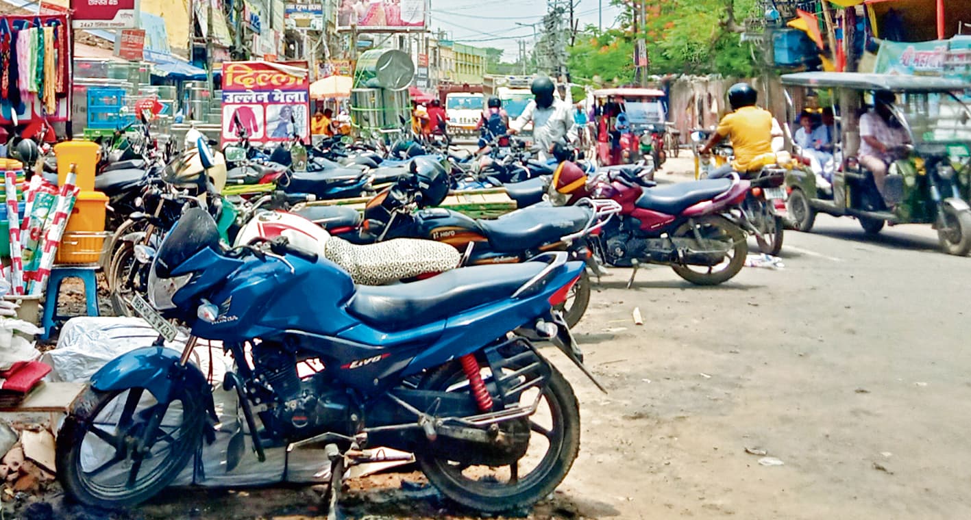 Chhapra News: सड़क पर अतिक्रमण करने वालों के खिलाफ चलेगा अभियान