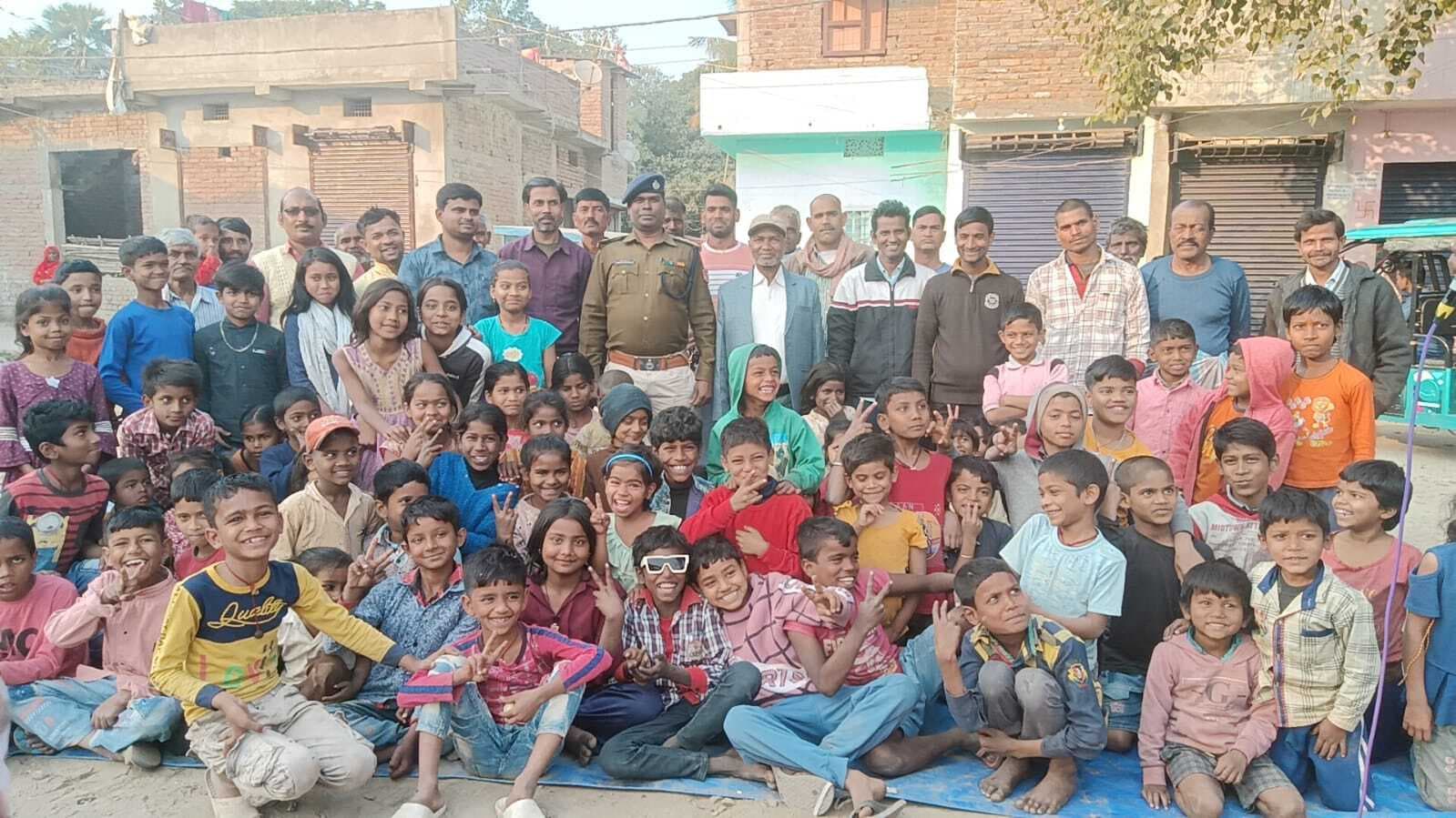 बाल संवाद कार्यक्रम के तहत बच्चों किया गया जागरूक