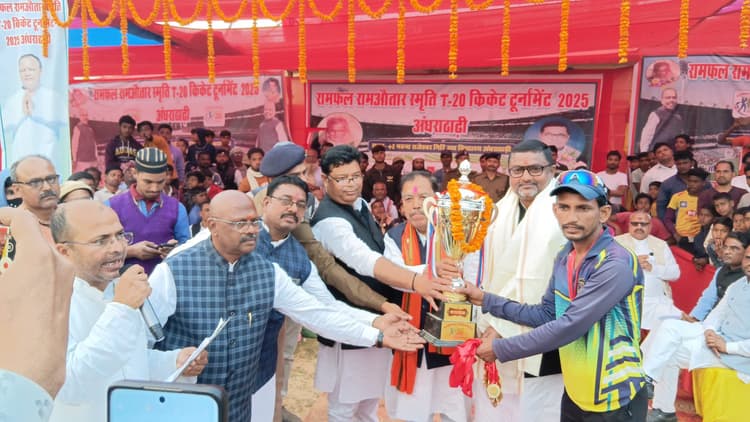 Madhubani News : खगड़िया ने मुजफ्फरपुर को 3 विकेट से हराया