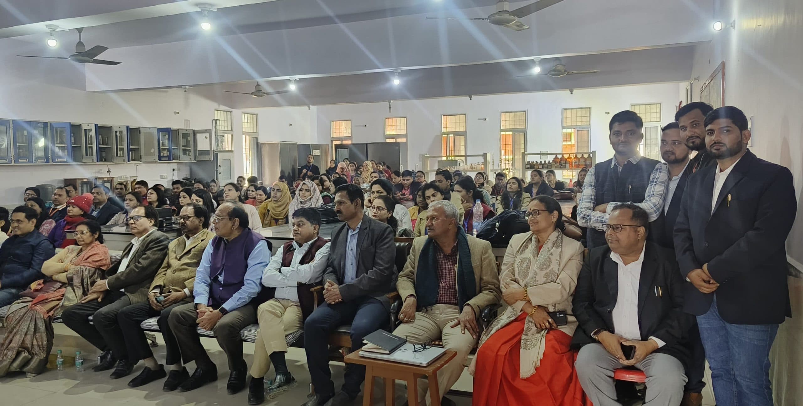 मछलियों के उपचार में औषधीय पौधों के प्रयोग की दी जानकारी