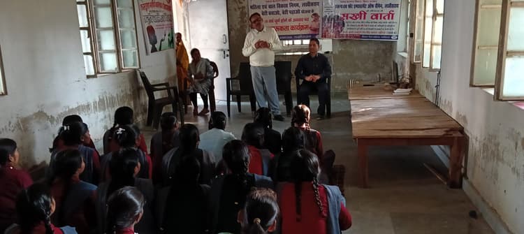 महिलाओं को उनके अधिकारों व सामाजिक मुद्दों के प्रति करें जागरूक: डीपीएम