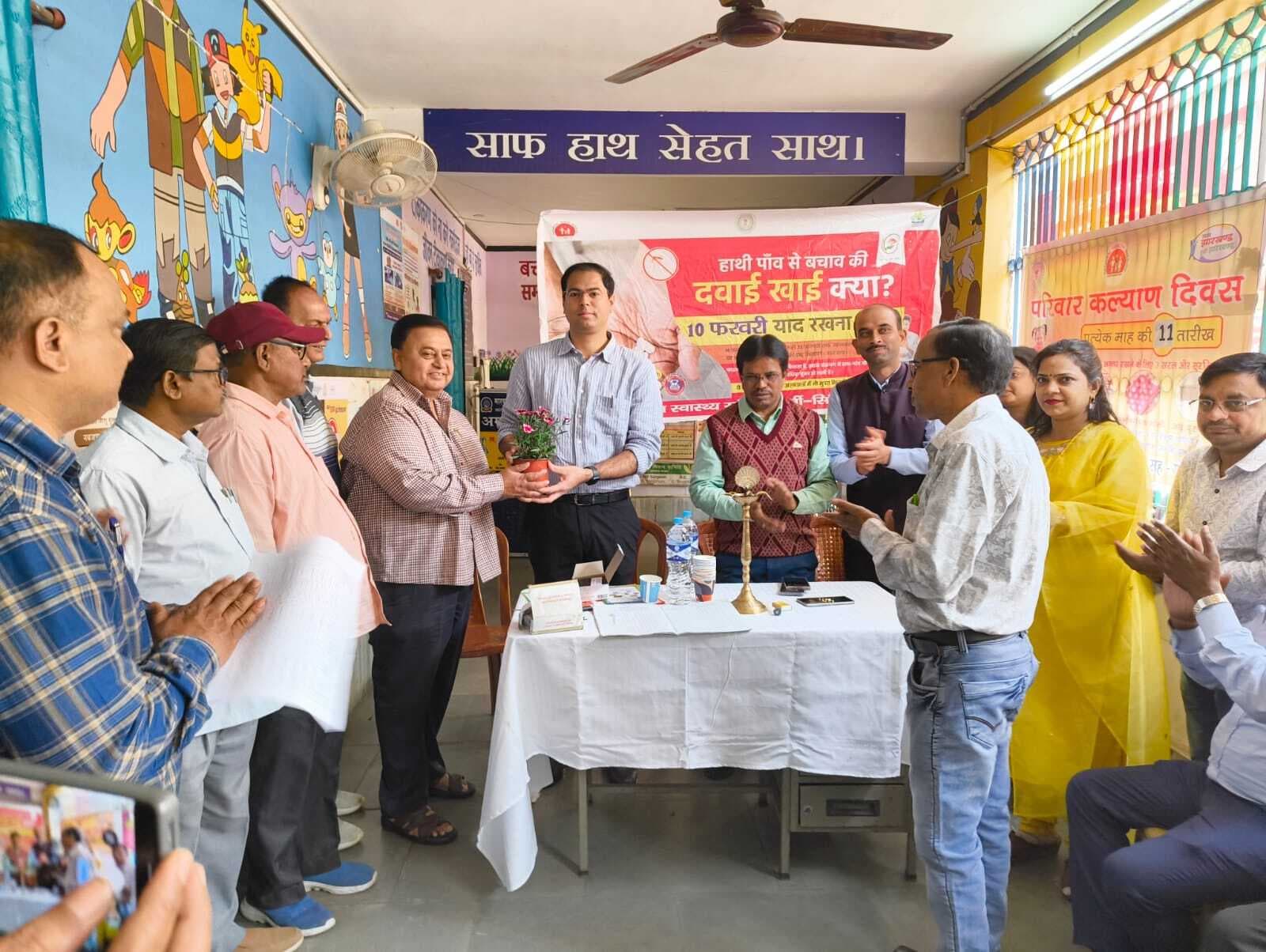 Jamshedpur News : जुगसलाई सीएचसी में फाइलेरिया उन्मूलन अभियान की हुई शुरुआत