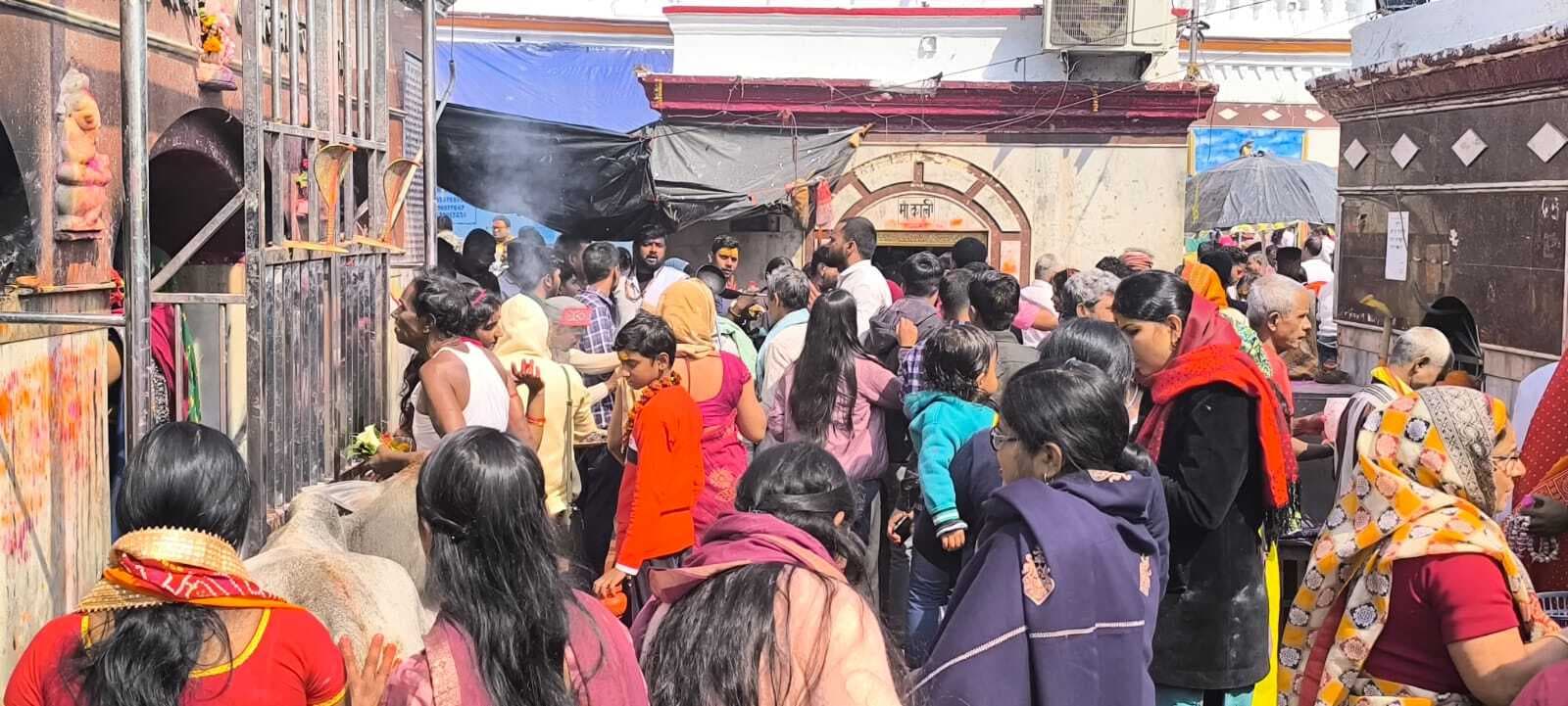 सोम प्रदोष को 30 हजार भक्तों ने की फौजदारीनाथ की पूजा