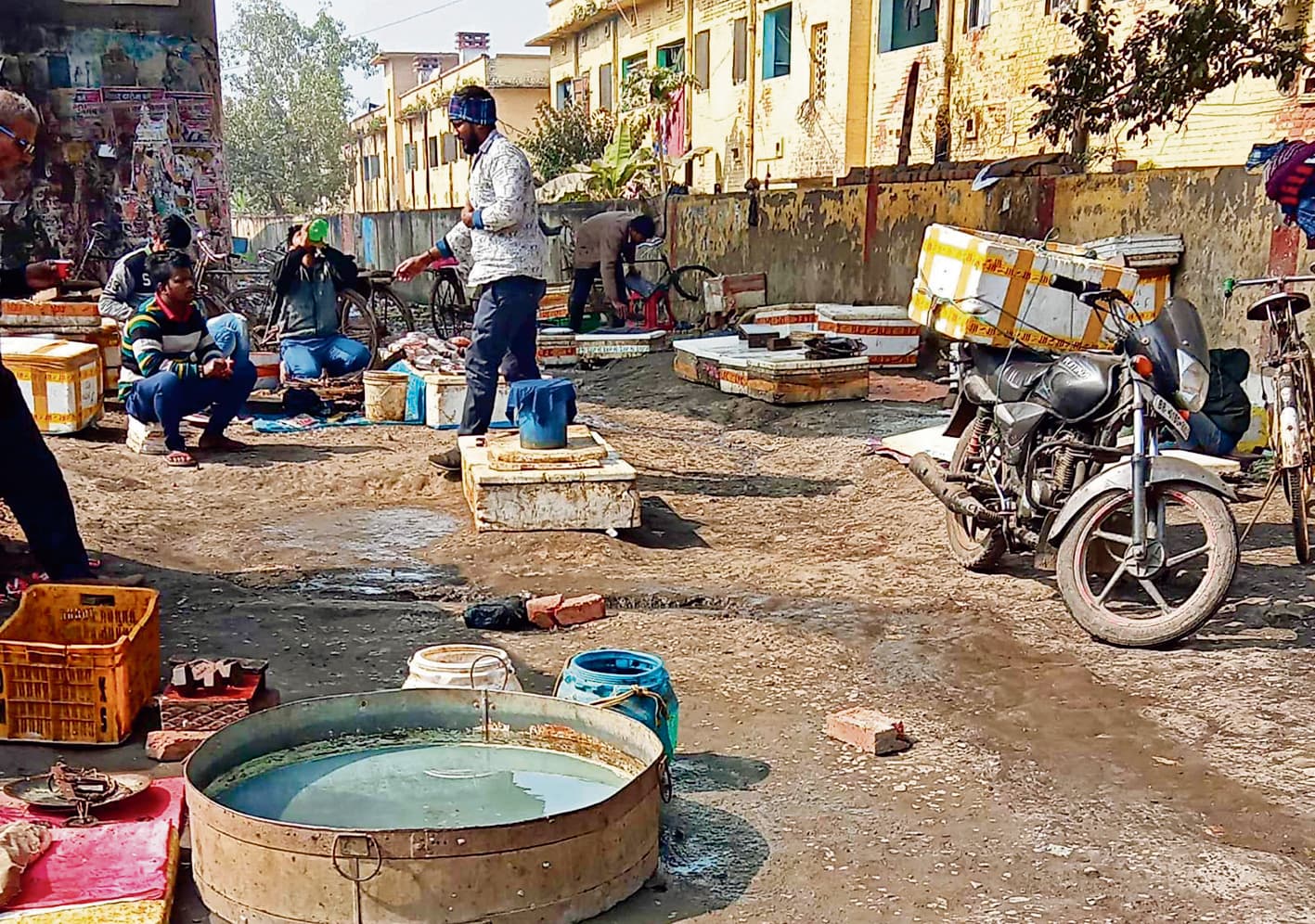 मछली बाजार को विकसित करने का प्रयास अधूरा