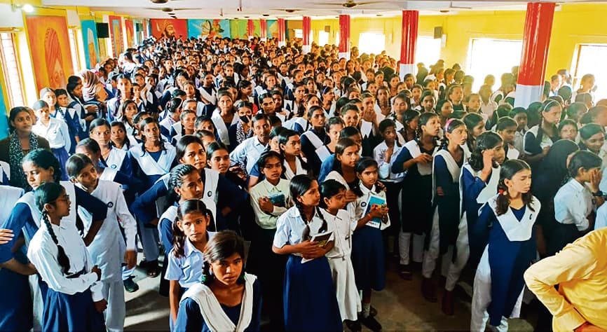 gopalganj news. सर्वाइकल कैंसर से बचाव के लिए बालिकाओं को आज से लगेगी एचपीवी वैक्सीन