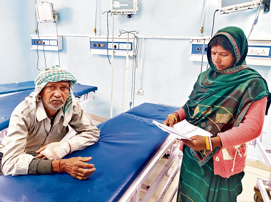 गाली-गलौज करने के विवाद को लेकर दंपती समेत तीन की पिटाई, केस दर्ज