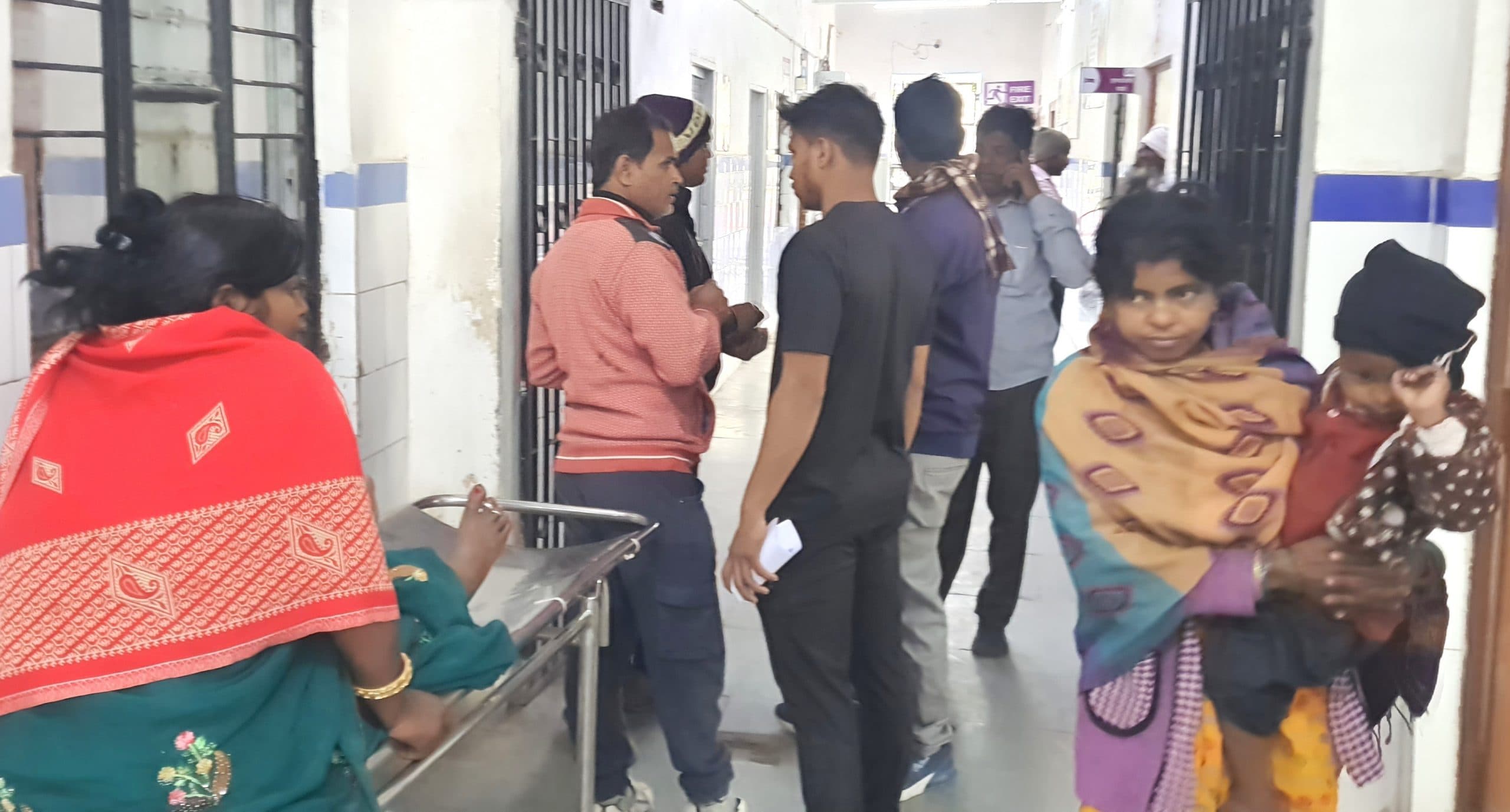 Aurangabad News : तेज रफ्तार बस अनियंत्रित होकर पलटी