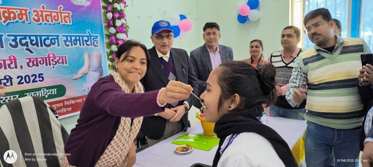 फाइलेरिया की दवा का सेवन कर एडीएम ने एमडीए अभियान का किया शुभारंभ