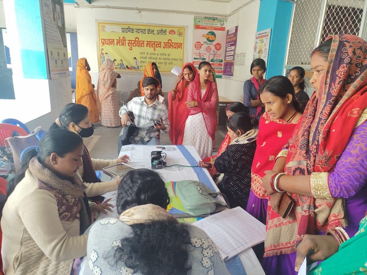 342 गर्भवती महिलाओं की हुई जांच