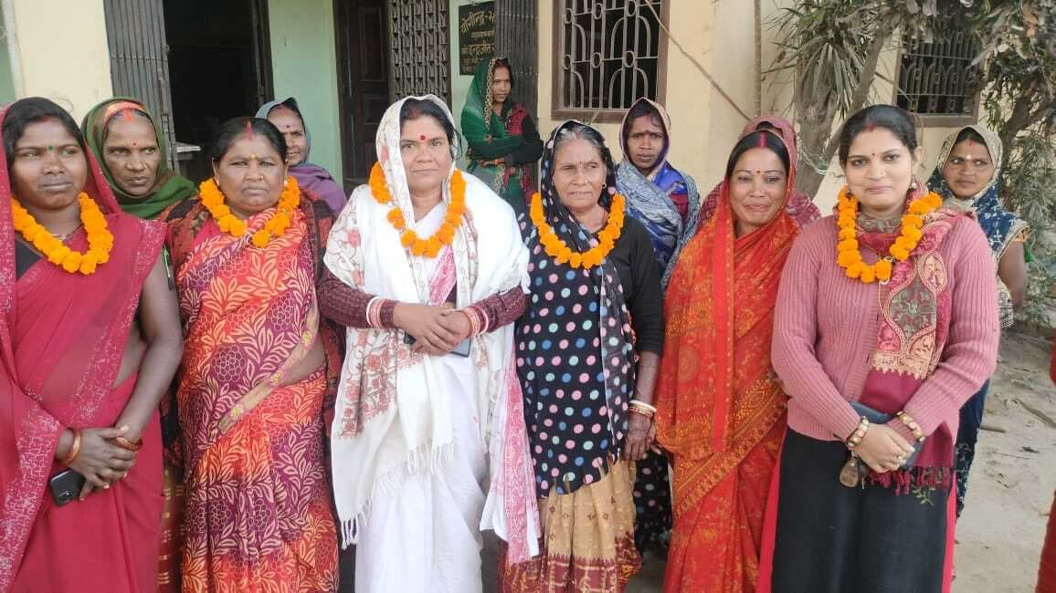 महिलाओं को अधिकार से वंचित कर रही केंद्र सरकार