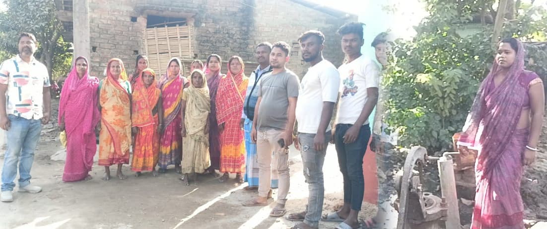 आमबाड़ी में नल जल ठप रहने पर महिलाओं ने किया विरोध