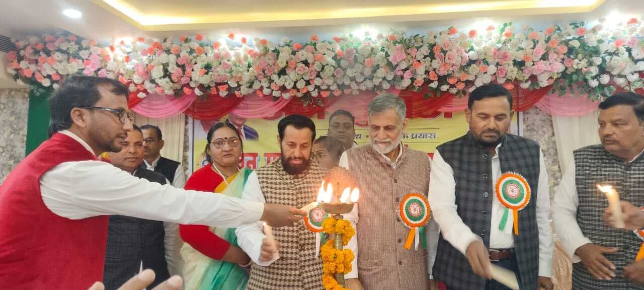 चुनावी साल में घोषणाओं व सौगातों की होने लगी है बरसात : देवेंद्र