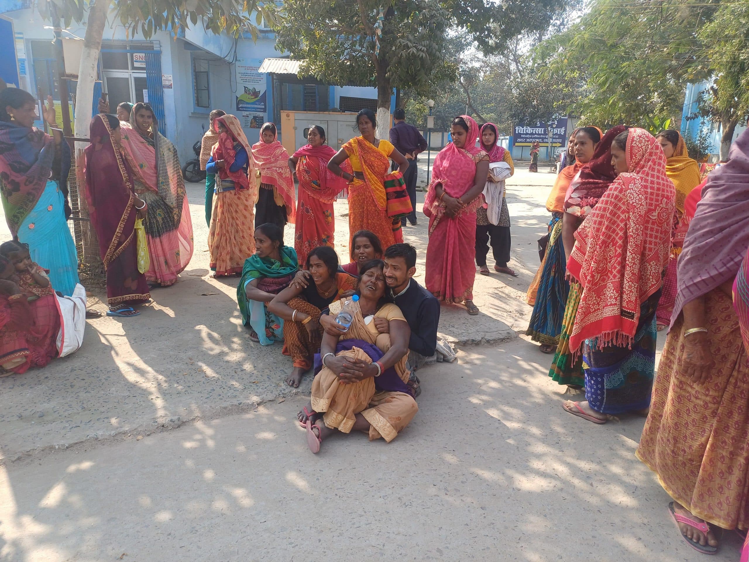 ट्रक को तिरपाल से ढकने में करंट लगने से चालक की मौत