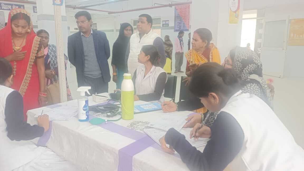 अनुमंडल अस्पताल में 96 गर्भवती महिलाओं की हुई स्वास्थ्य जांच